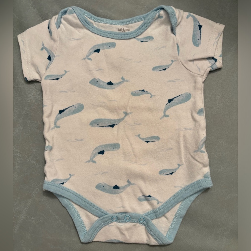 Le Top Bébé Blue Whale Onesie